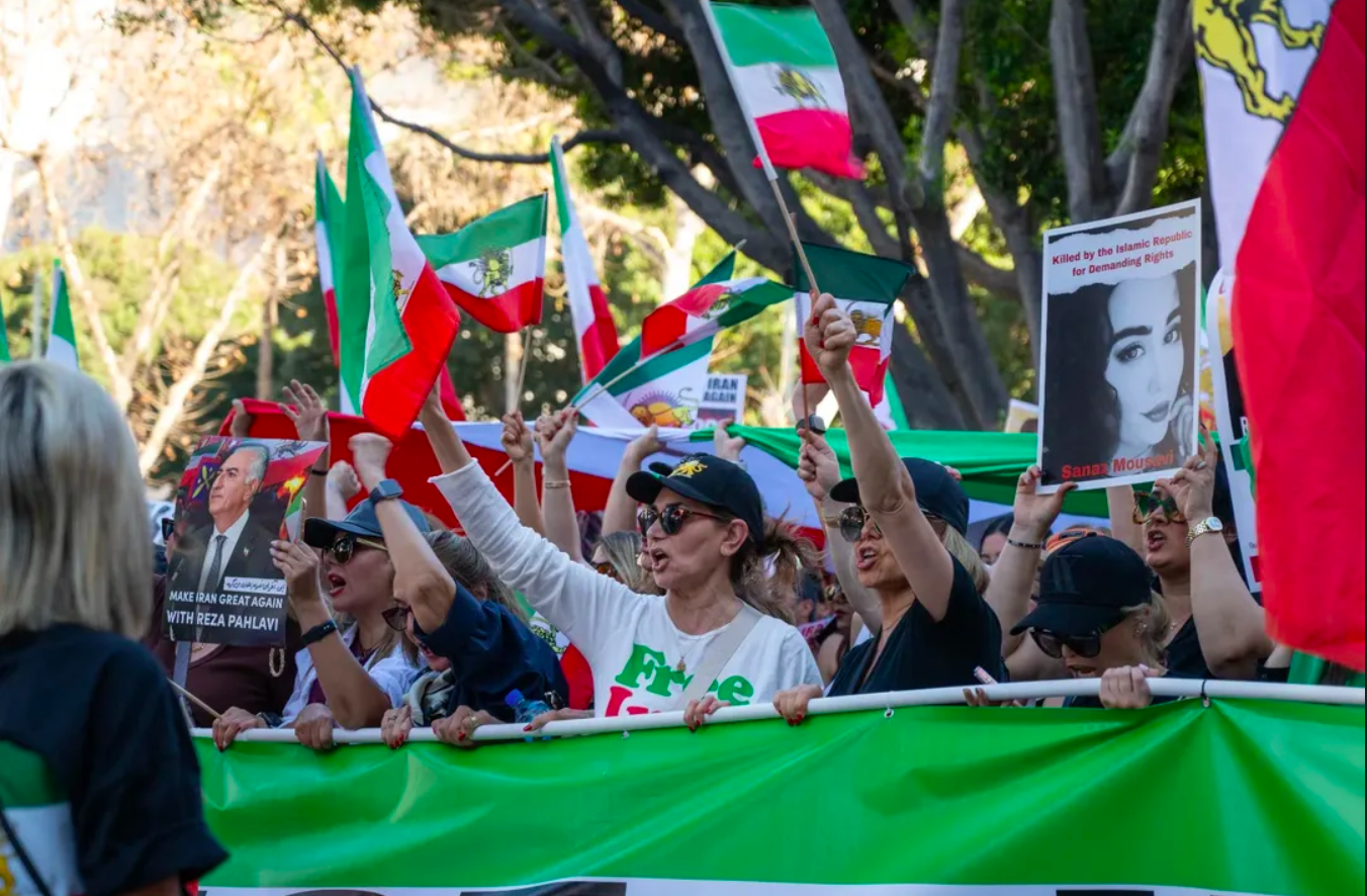 Real Iranian Protests in Los Angeles 2026 against the regime.