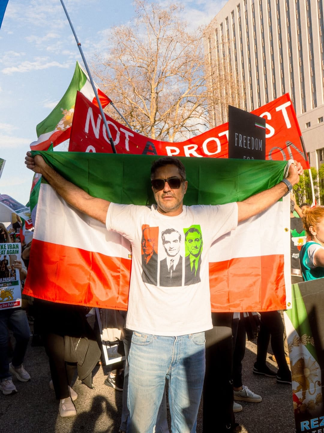 Real Iranian Protests in Los Angeles 2026 against the regime.