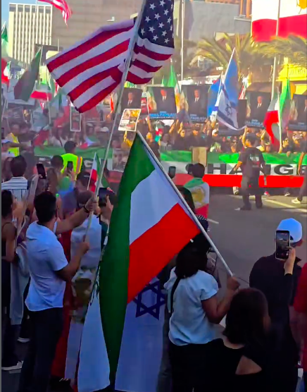 Real Iranian Protests in Los Angeles 2026 against the regime.