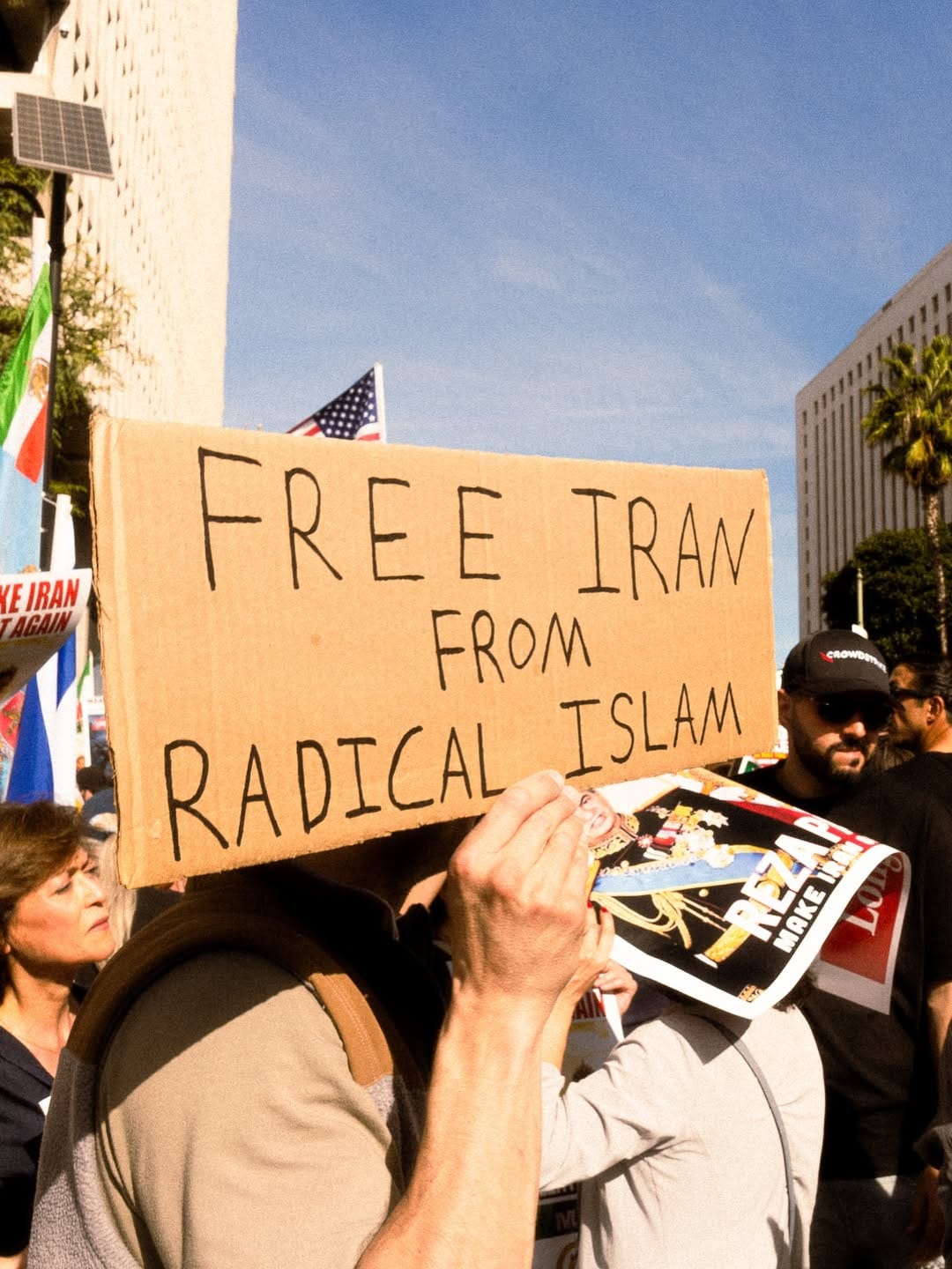 Real Iranian Protests in Los Angeles 2026 against the regime.