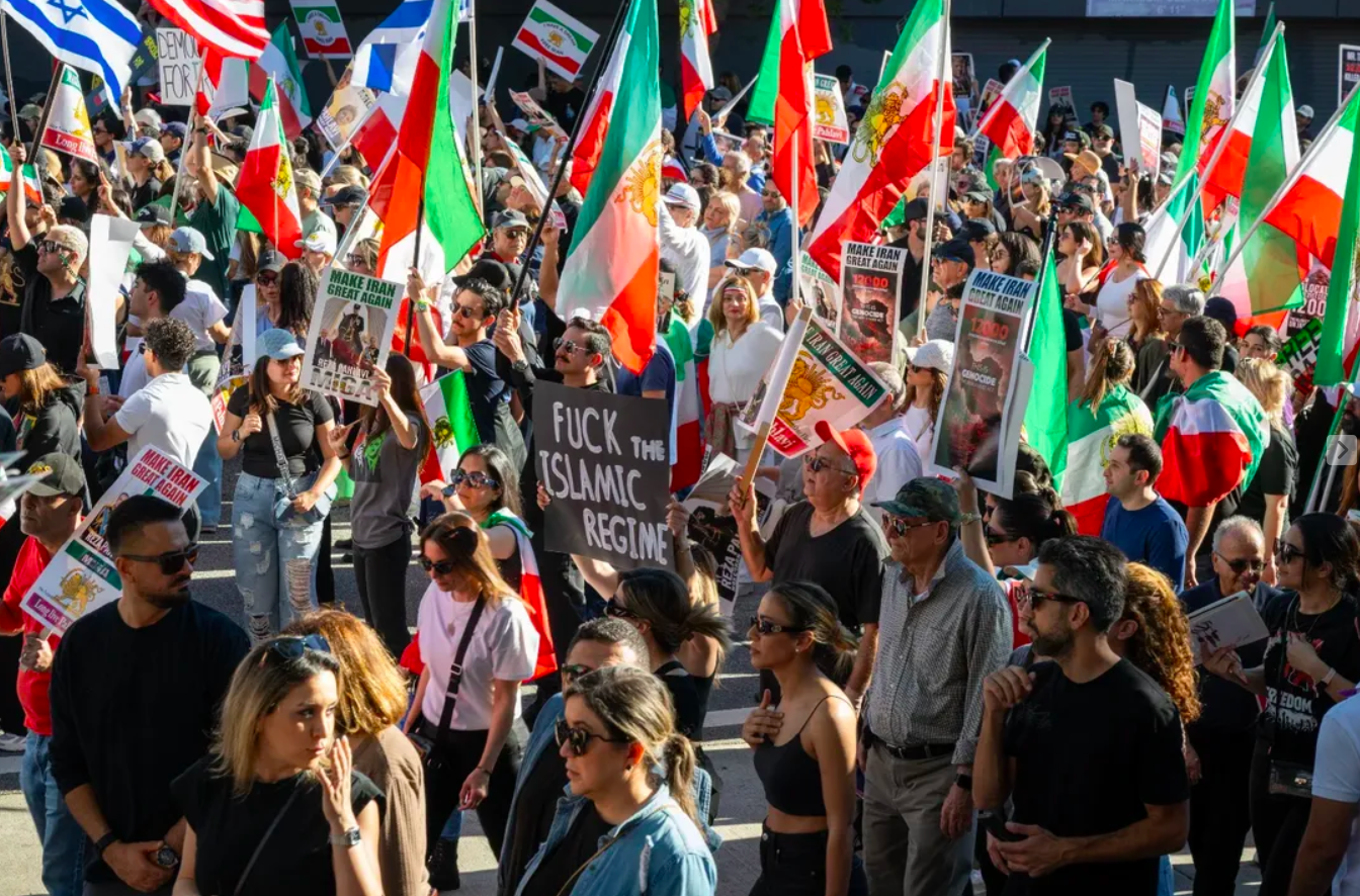 Real Iranian Protests in Los Angeles 2026 against the regime.